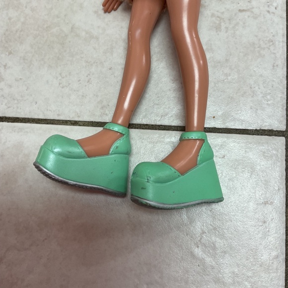 Bratz Forever Diamondz Yasmin - Picture 6 of 7